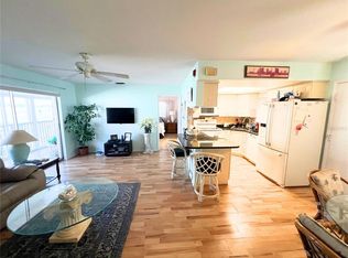 3755 S School Ave APT 41, Sarasota, FL 34239