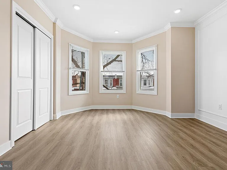 806 S 56th St — Photo 5