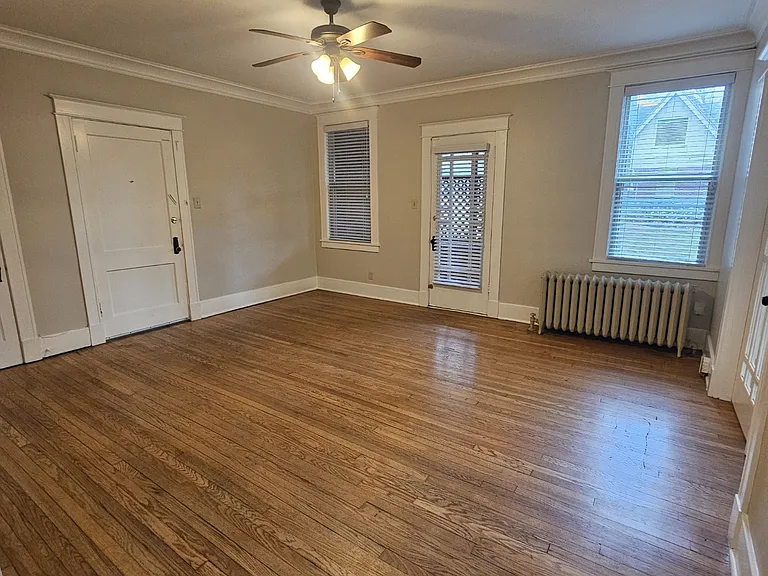 212 S Willett St #2 — Photo 7