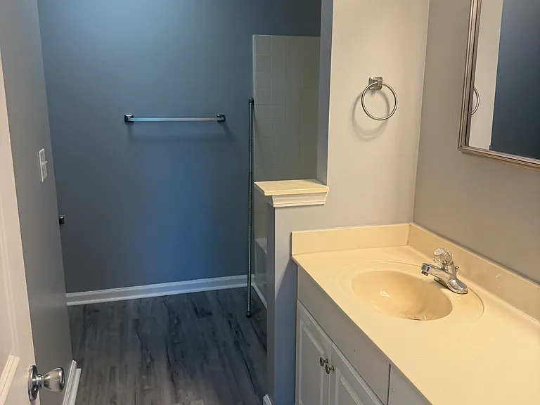 318 Worthington Cir — Photo 15