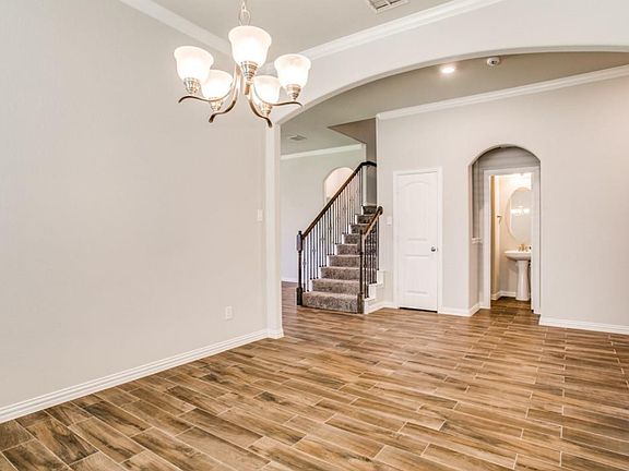 2nd image of 2404 Prospect Park Ln