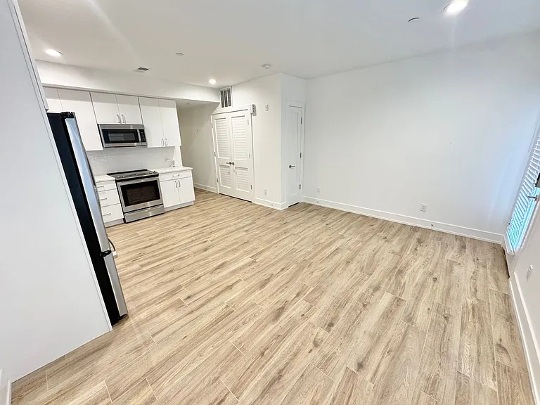 2217 40th Pl NW #1 — Photo 3