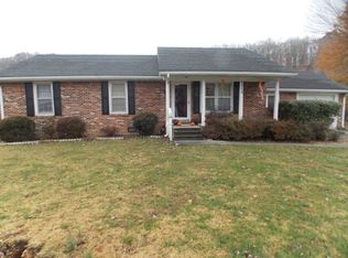 1100 Riverside Cir, Celina, TN 38551