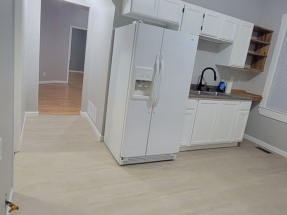 5th image of 3333 Seymour Ave