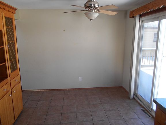 4th image of 2323 Skokie Dr