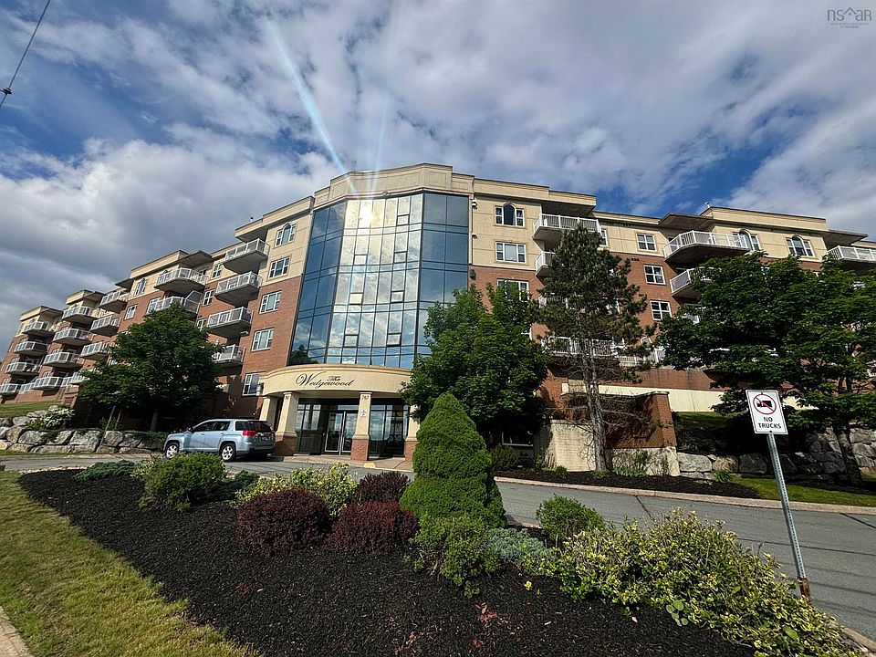 1st image of 767 Parkland Dr #302