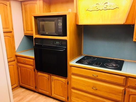 3rd image of 104 N Eastgate Dr