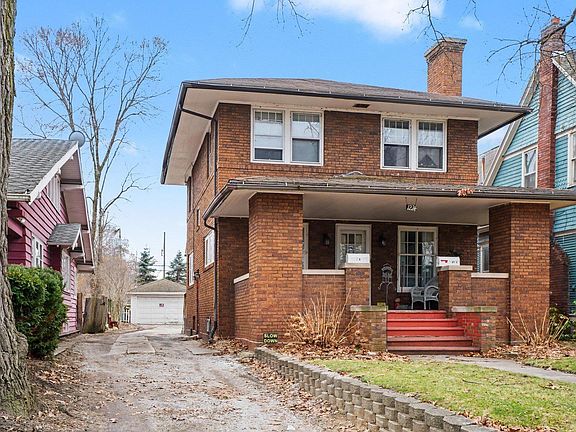 3rd image of 1224 Lincolnway E