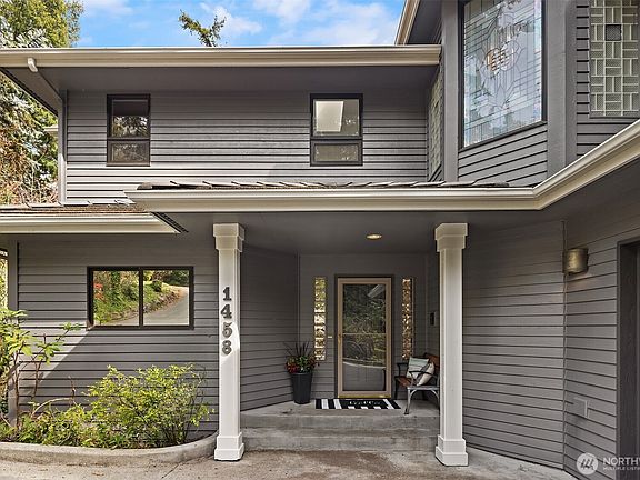 2nd image of 1458 W Lake Sammamish Parkway NE
