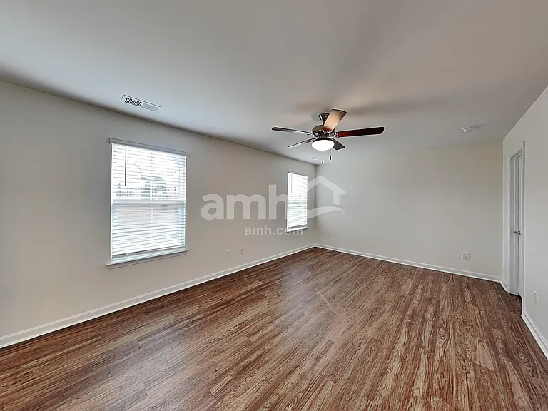 648 Hamilton Park Dr — Photo 16
