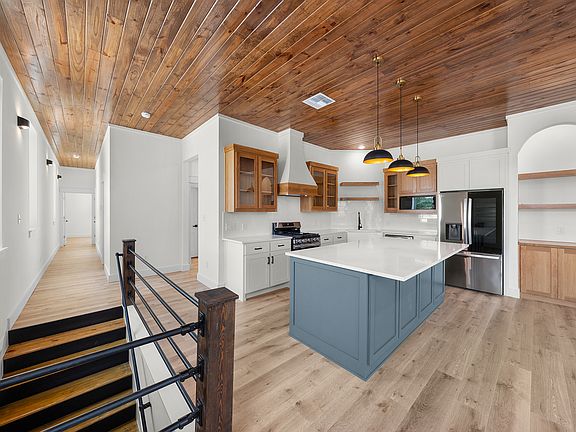 3rd image of 204 Church St #A