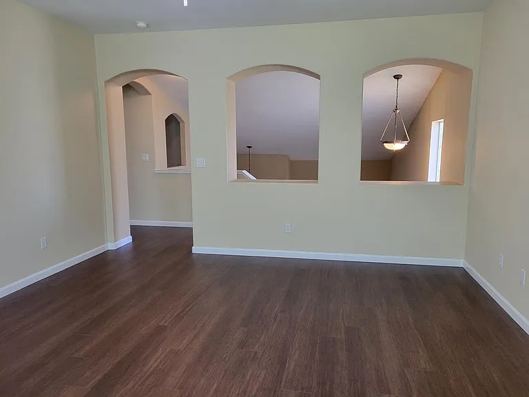1940 Terracina Cir — Photo 12