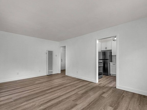 5th image of 901 Manhattan Ave APT 3