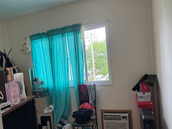 5th image of 2636 W Farragut Ave APT 2W