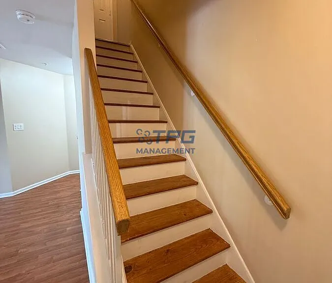 19 Newburgh Dr — Photo 11