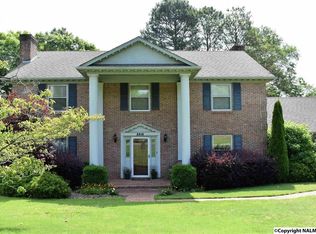 2818 Hunterwood Dr SE, Decatur, AL 35603