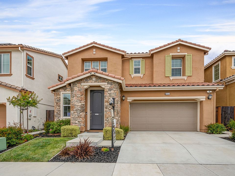 2nd image of 4737 N Spago Dr