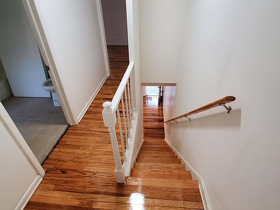2nd image of 768 Coates St