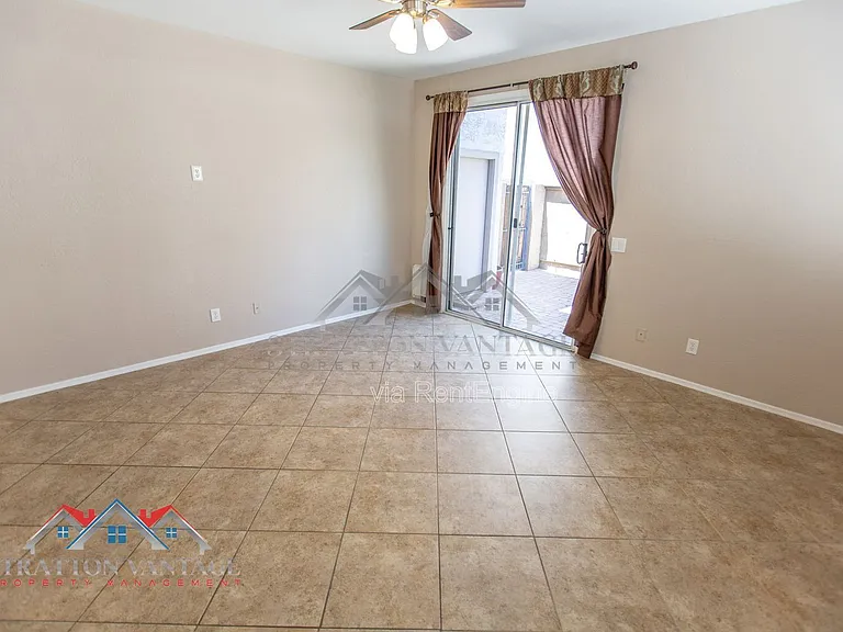 4352 E Carla Vista Dr — Photo 9