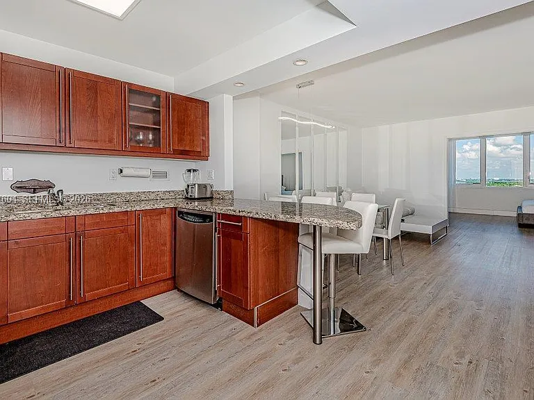 2301 Collins Ave #1528 — Photo 14