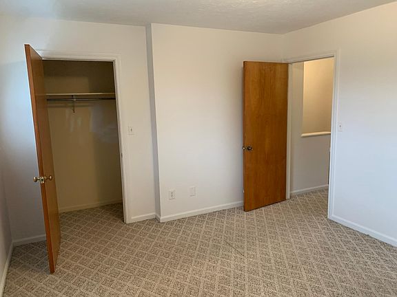 2nd image of 1906 Old Spartanburg Rd #2