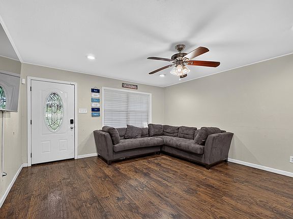 5th image of 1477 Woodland Dr