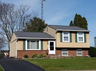 6862 Wycliffe Dr, Whitehouse, OH 43571