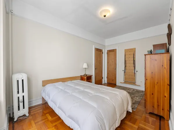 521 41st Street image 16 of 21