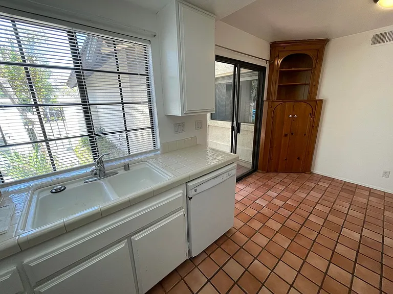 15943 Sunnyfield Pl — Photo 11
