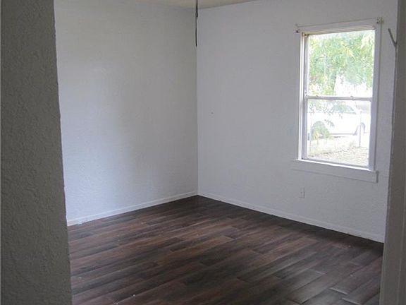3rd image of 1709 Fannin St