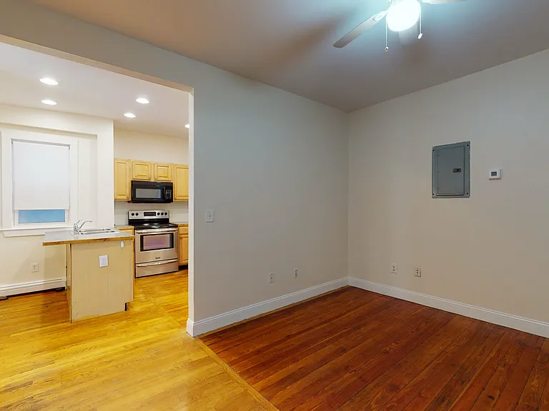 15-2 Linden St — Photo 12