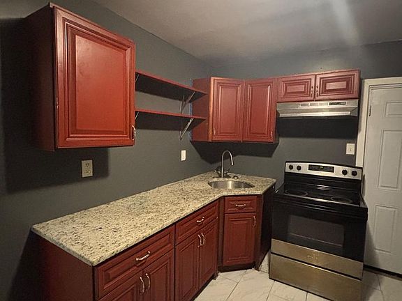 4th image of 73 E Cosgrove St