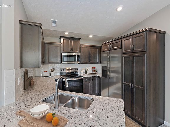 4th image of 2438 Cetona Way #409-300