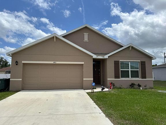 2nd image of 442 SW Dahled Avenue
