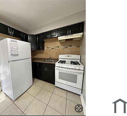 4th image of 2810 Knight Ave