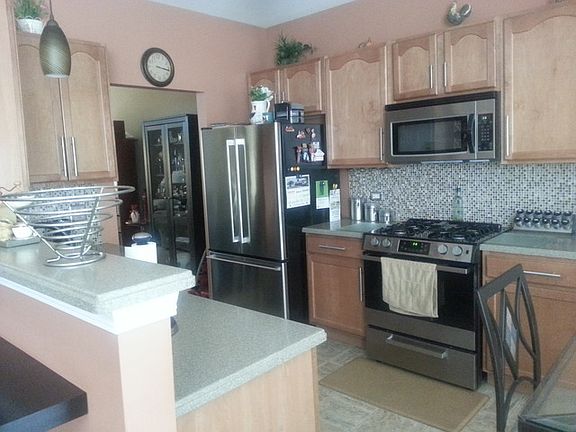 2nd image of 833 Summit Creek Dr