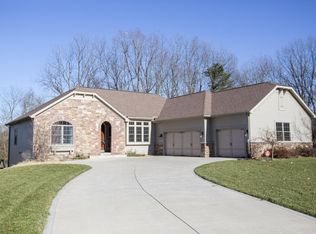 71137 Kestrel Hills Dr, Niles, MI 49120