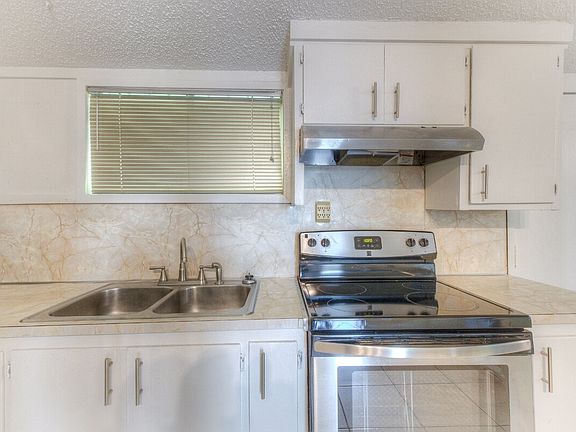 4th image of 2234 N Main St