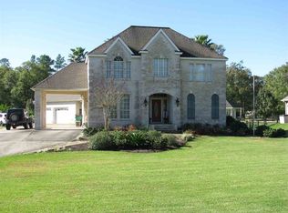 1306 Woodway Blvd, Sour Lake, TX 77659