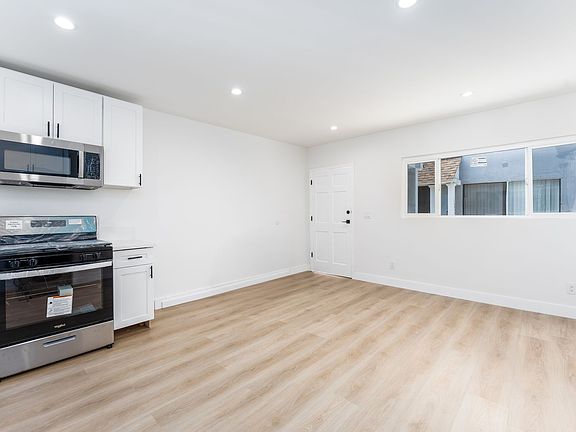 4th image of 1322 1/2 Constance St #A