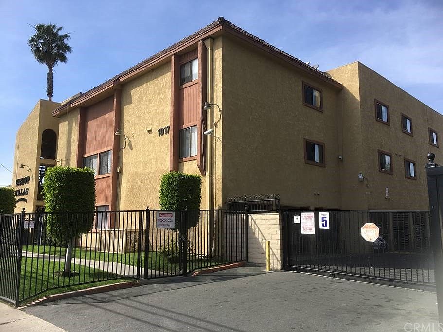 2nd image of 1021 W Bishop St APT C