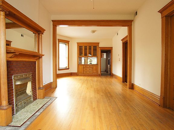 2nd image of 2118 N Whipple St #1