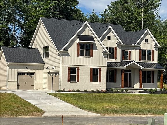 2nd image of 101 Shadow Ridge Dr