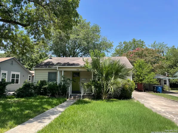750 Roosevelt St, New Braunfels, TX 78130