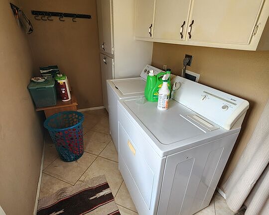 3rd image of 1525 Keeler Rd