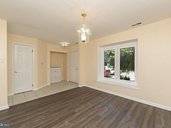 4th image of 32 Appley Ct