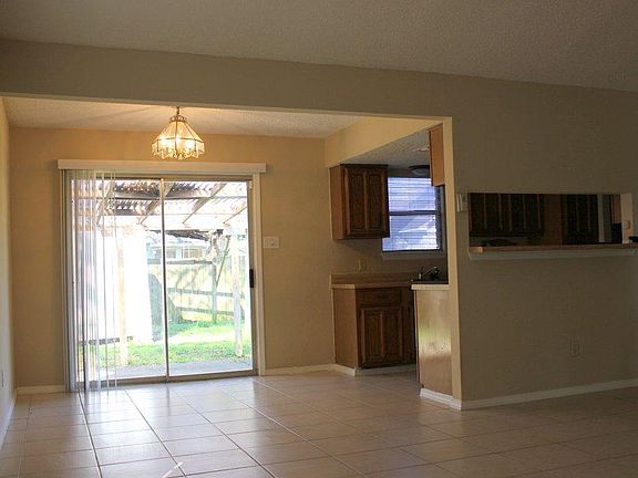 4th image of 3802 Brier Gardens Dr