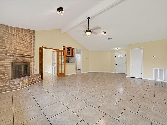 4th image of 21315 Meadowhill Dr
