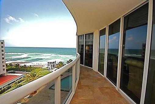 1st image of 17201 Collins Ave APT 902