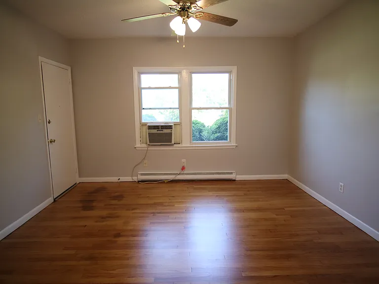 811 Springwood Ave #1 — Photo 3